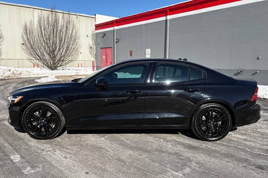 2023 Volvo S60 Recharge T8 Plus Black Edition VIN