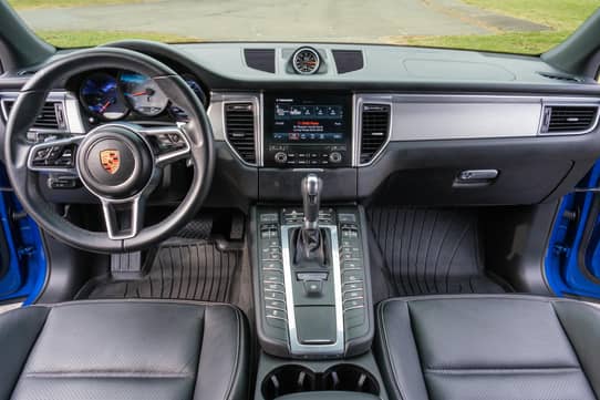 How Comfortable is the 2023 Porsche Macan's Interior? - Porsche Santa  Clarita