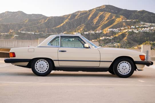 1986 Mercedes-Benz 560SL VIN: WDBBA48D4GA054005 for Sale - Cars & Bids