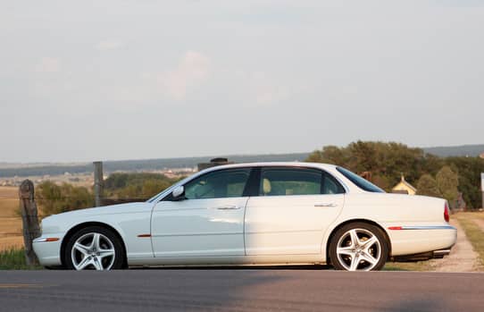 2005 Jaguar XJ8 L auction - Cars & Bids