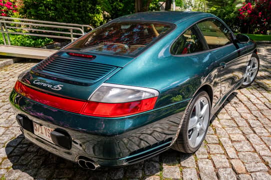 https://media.carsandbids.com/cdn-cgi/image/width=542,quality=70/a5864db3194118686effe58bad53b1164d5d3eda/photos/37g1wjBx-KbBj0G8UAr.jpg?t=171743278486