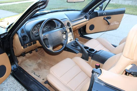 1994 Mazda MX-5 Miata VIN: JM1NA353XR0520047 for Sale - Cars & Bids