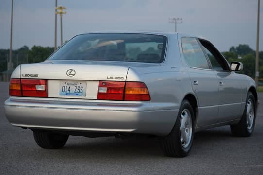 2000 Lexus LS400 auction - Cars & Bids