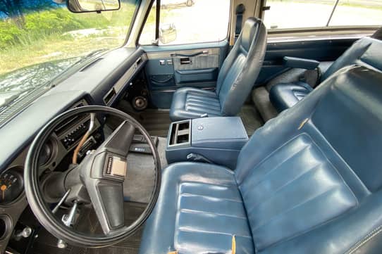 1987 chevy store blazer interior