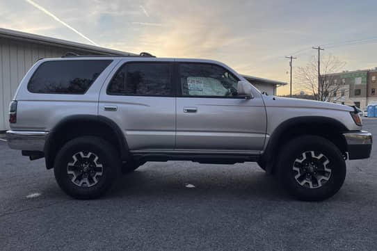 2000 Toyota 4Runner SR5 4x4 for Sale - Cars & Bids