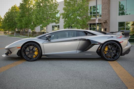 2020 Lamborghini Aventador SVJ auction - Cars & Bids