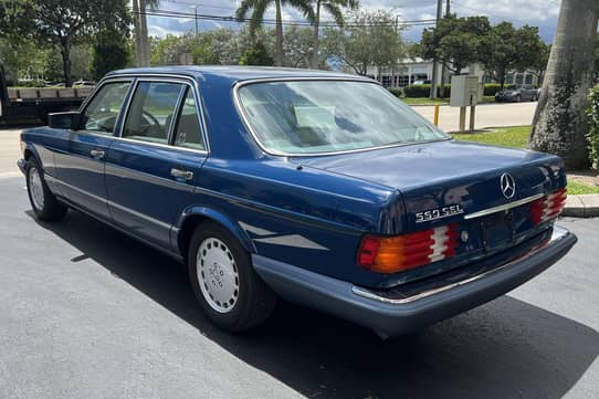 ミニカー Mercedes 560 SEL 1989-91 blue llic Mercedes-Benz 560 SEL W126 1989-1991 Blue 1:43 Minichamps