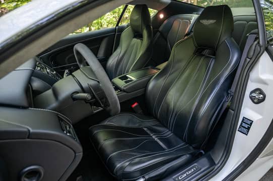 2015 Aston Martin DB9 Carbon Edition Coupe VIN: SCFFDAEMXFGA16274