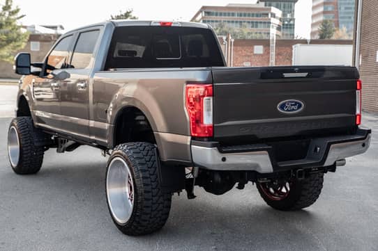 2017 Ford F-250 Super Duty Lariat 4x4 auction - Cars & Bids