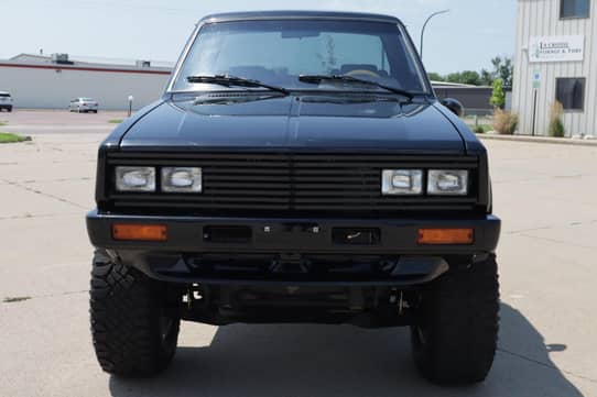 フルラン 1984 Datsun/Nissan 720, 4X4, Deluxe trim. old/new pics. : r/4x4