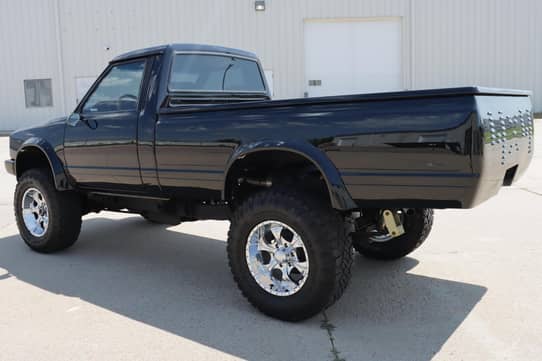 フルラン 1984 Nissan 720 Pickup DLX 4x4 VIN: JN6ND02YXEW000005 for