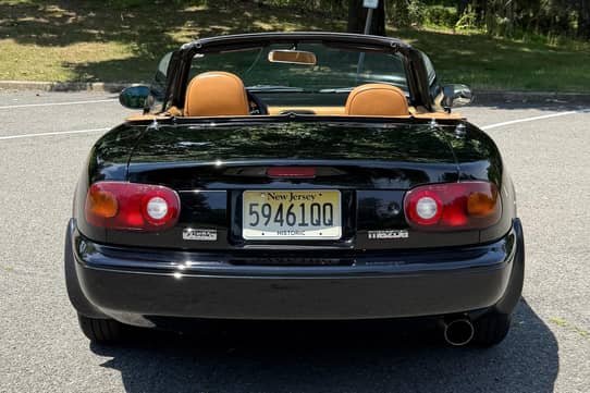 1992 Mazda MX-5 Miata Special Edition VIN: JM1NA3519N1316858 for
