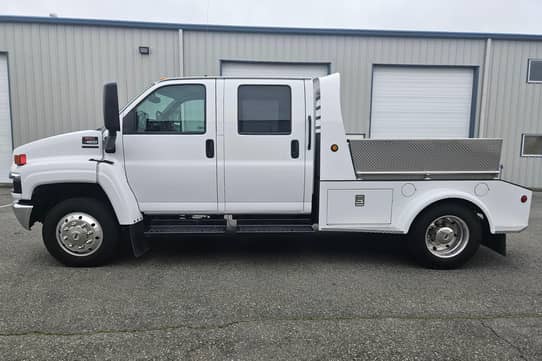 2005 GMC TopKick C4500 VIN: 1GDE4E12X5F522447 for Sale - Cars & Bids
