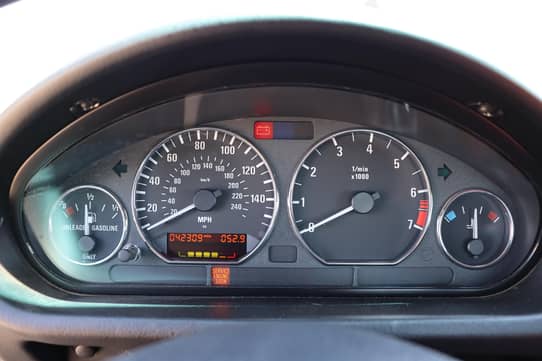 ルトページ 2001 Chevrolet Silverado | Classic Cars for Sale