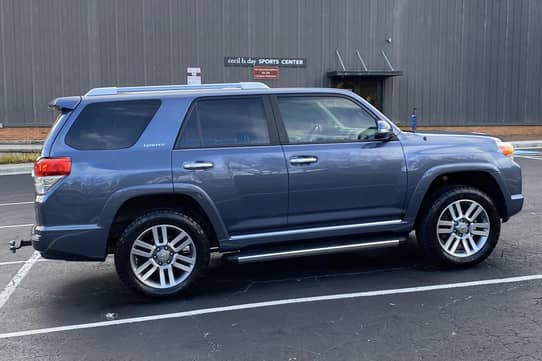 2012 Toyota 4Runner Limited 4x4 auction - Cars & Bids