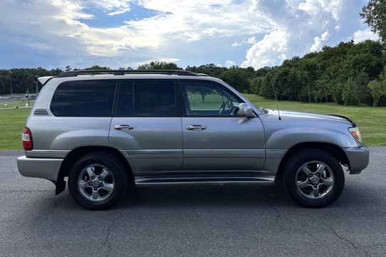 2006 Toyota Land Cruiser for Sale - Cars & Bids