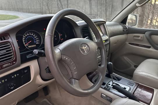 2004 Toyota Land Cruiser for Sale - Cars & Bids