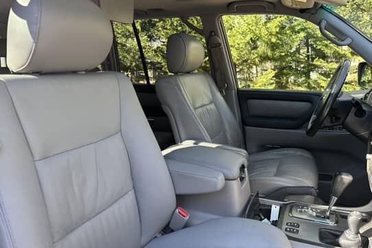 2004 Toyota Land Cruiser for Sale - Cars & Bids