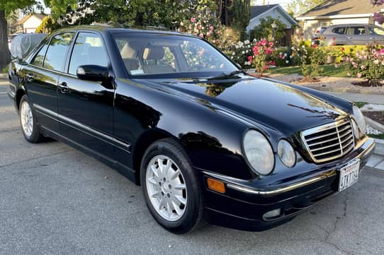 2001 Mercedes-Benz E320 Sedan auction - Cars & Bids