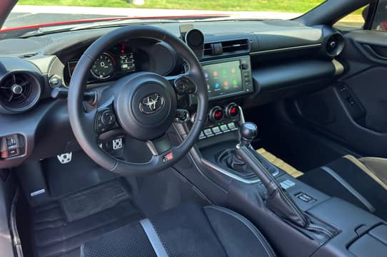 2023 Toyota GR86 Premium - Interior