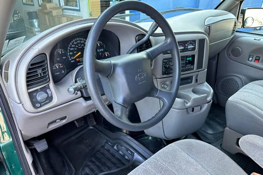 2000 Chevrolet Astro AWD for Sale - Cars & Bids