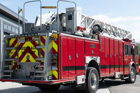 2000 E-One 110 Aerial Fire Truck for Sale - Cars & Bids