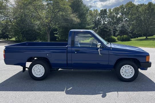 1986 Toyota Pickup For Sale - Cars & Bids