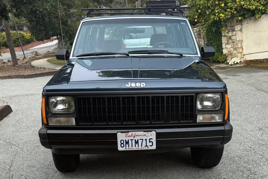 1989 Jeep Cherokee 4x4 VIN: 1J4FJ28E4KL451981 for Sale - Cars & Bids
