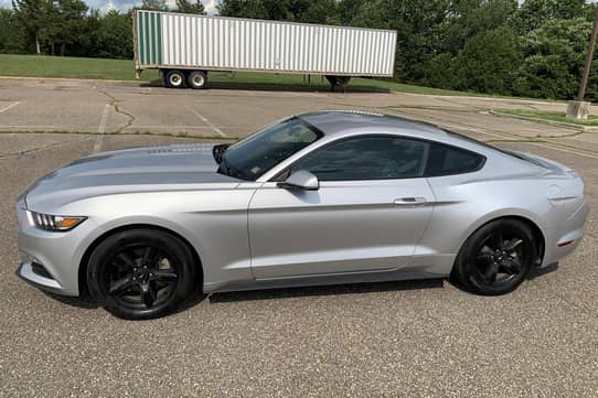 2016 Ford Mustang Coupe auction - Cars & Bids