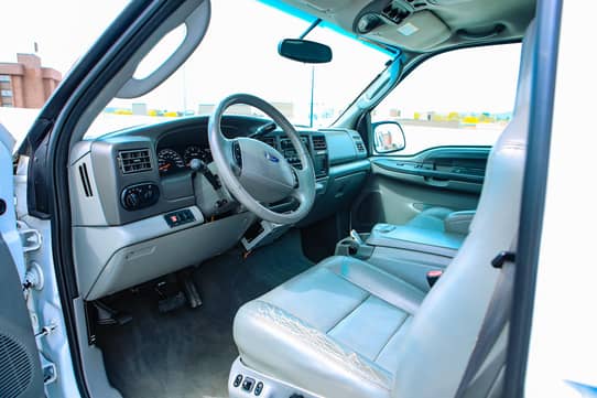 2003 Ford Excursion XLT 4x4 auction - Cars & Bids