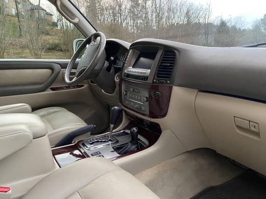 2007 Toyota Land Cruiser auction - Cars & Bids