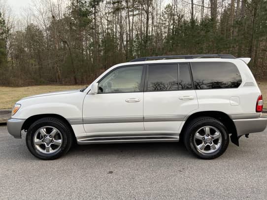 2007 Toyota Land Cruiser auction - Cars & Bids