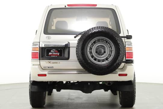 BC866 Vitesse #VMC99010 Toyota Land Cruiser Short 1998 échelle 1:43 – Bleu Et Argent – Collection