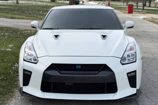 NISSAN GT-R 純正 フロントフェンダー 右側 ホワイト 2018 Nissan GT-R Premium VIN: JN1AR5EF5JM710318 for Sale - Cars & Bids