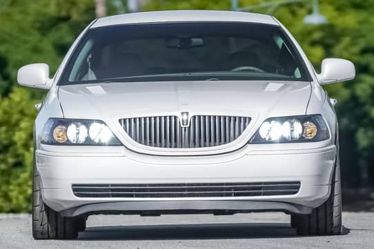 エントリー最大P14倍以上 Lincoln Towncar オルタネーター 新品 | www