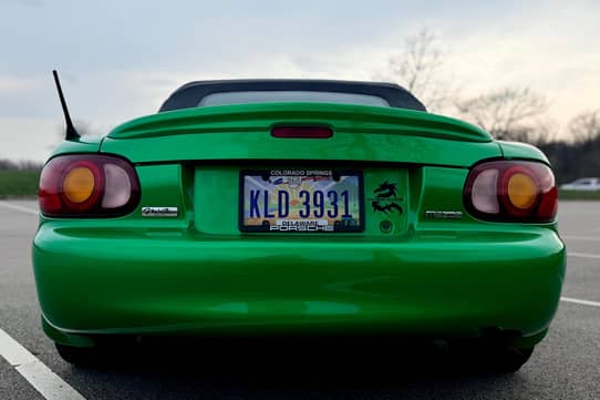 2000 Mazda MX-5 Miata Special Edition VIN: JM1NB3533Y0151379 for