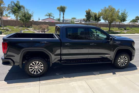 2023 GMC Sierra 1500 AT4 VIN: 1GTUUEE89PZ201385 for Sale - Cars & Bids