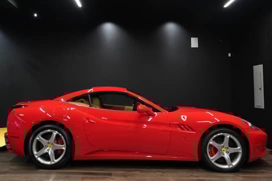 Ferrari California カタログ Ferrari California カタログ