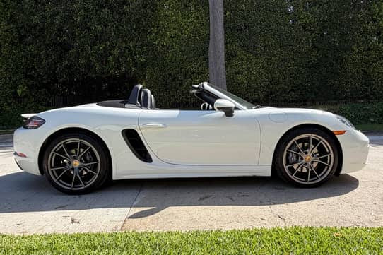 2022 Porsche 718 Boxster VIN: WP0CA2A85NS205061 for Sale - Cars & Bids