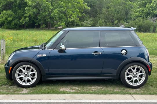 2006 Mini Cooper S VIN: WMWRE33576TL16243 for Sale - Cars & Bids