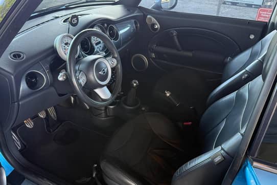 2004 Mini Cooper S VIN: WMWRE33404TD89395 for Sale - Cars & Bids