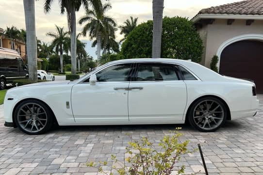 Tasteful Serenity Is the Goal of the New Rolls-Royce Ghost