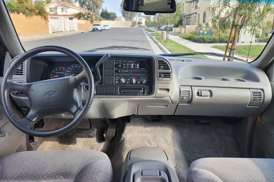 1995 Chevrolet Suburban 2500 LS VIN: 1GNGC26K5SJ429536 for
