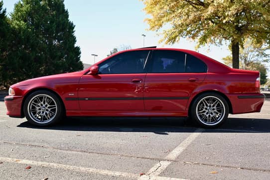 希少BMW製2002年式ワインレッド室内保管！ロードタイヤ新品交換済