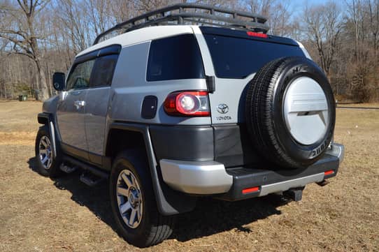 2014 Toyota FJ Cruiser VIN: JTEBU4BF7EK205909 for Sale - Cars & Bids