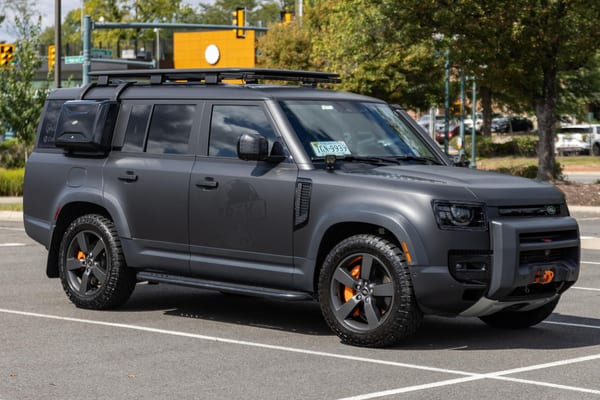 2023 Land Rover Defender 130 SE: market value and price history