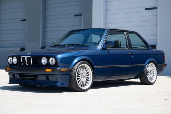 1989 BMW 325is: market value and price history