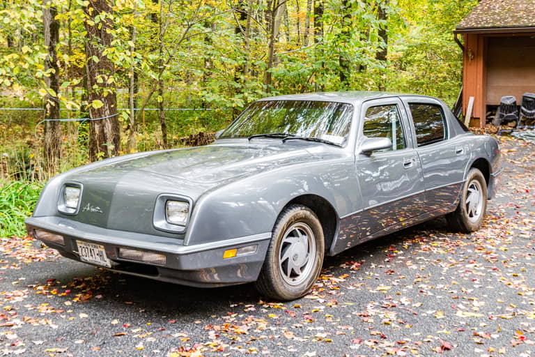 1990 Avanti Touring Sedan on cars&bids