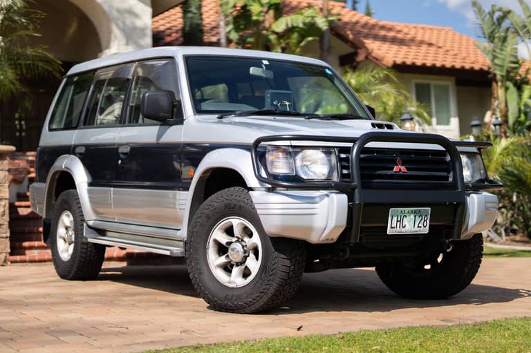 Used Mitsubishi Pajero for Sale - Cars & Bids