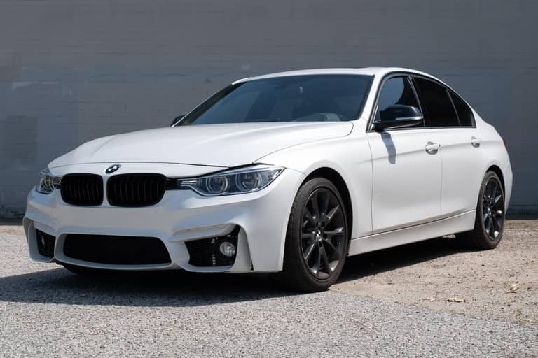 Rapid Classics: Eine Suche. Alle Oldtimer. 21 » Rapid Classics: Eine Suche. Alle Oldtimer. 2012 BMW 328i Sedan
